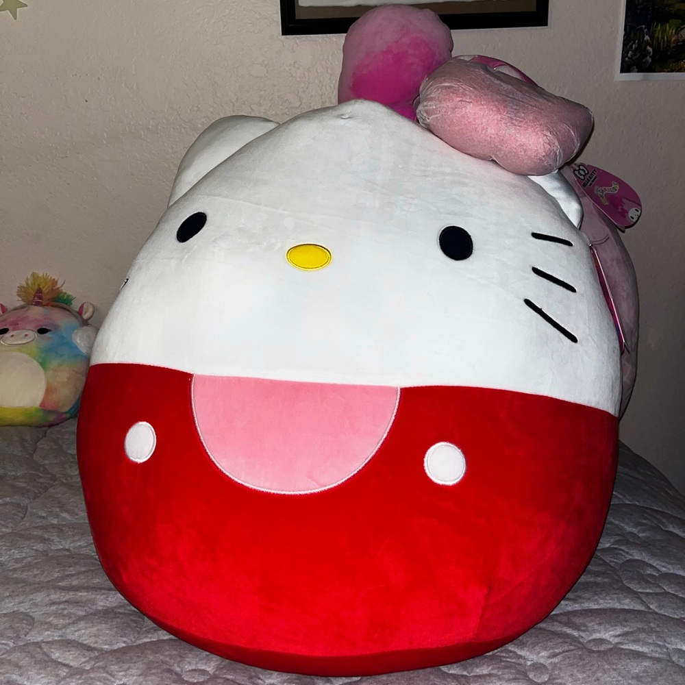 ❤️NWT SQUISHMALLOW HELLO KITTY! JUMBO SIZE 20 IN!open to offers ☺️☺️💕
